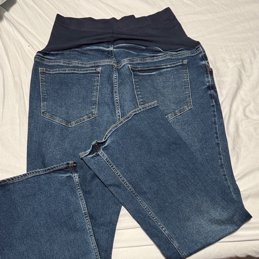 Old Navy Women's Dark Blue maternity  Flare Jeans